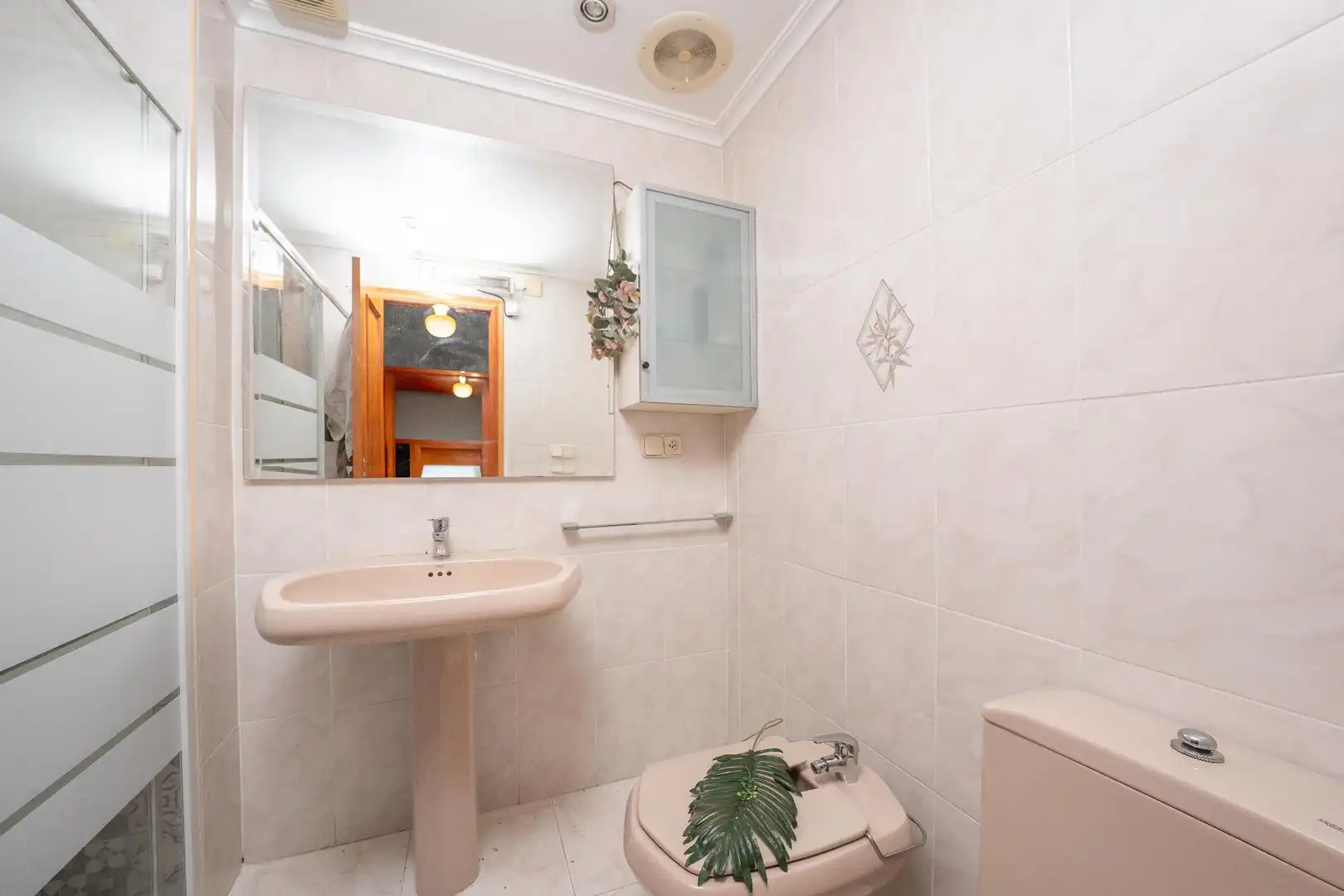 Baño de Piso en venta en Elche / Elx con Aire acondicionado, Terraza y Balcón