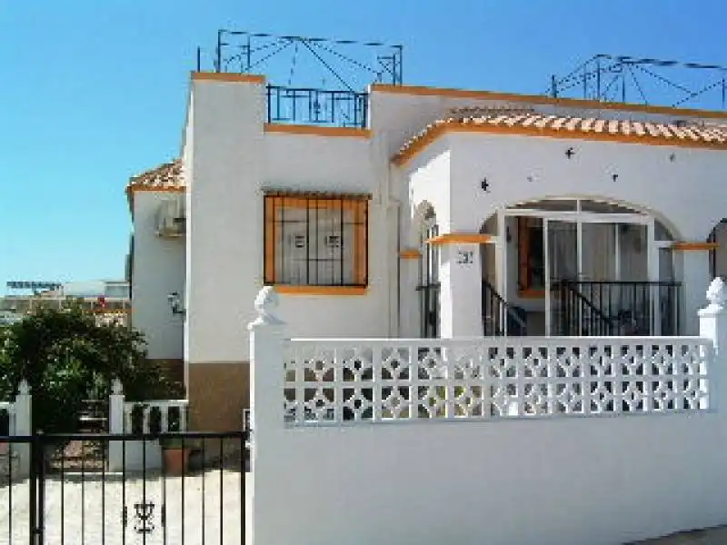 Bungalow con terraza en venta en Calle alfredo Kraus, imagen 9
