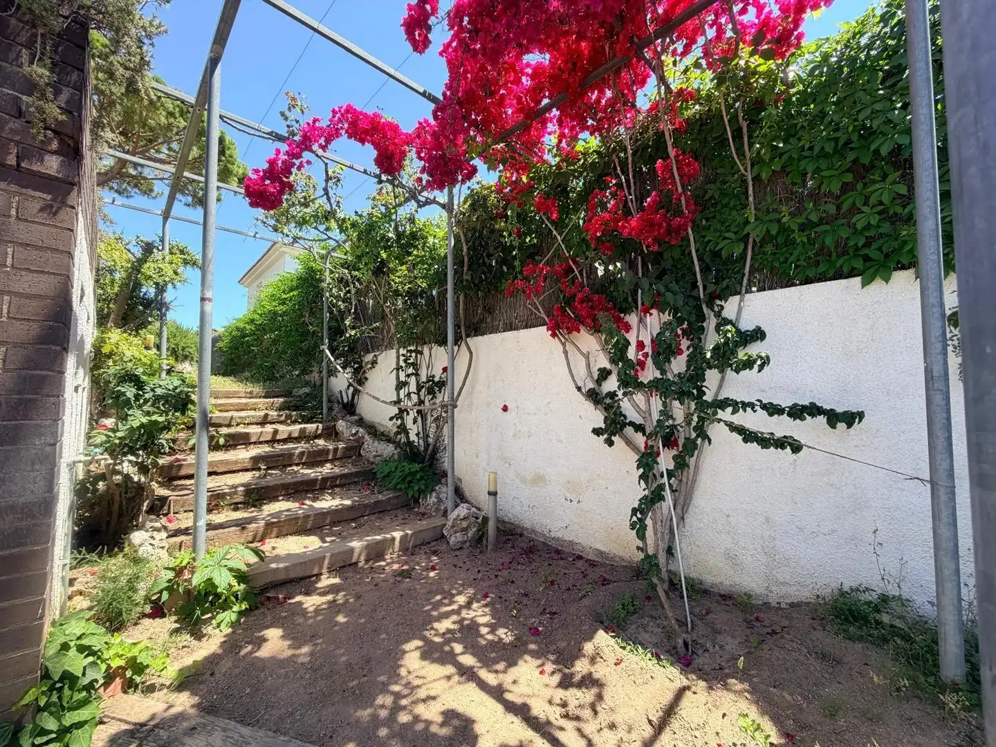 Jardí de Casa o xalet en venda en Cunit amb Calefacció, Jardí privat i Piscina
