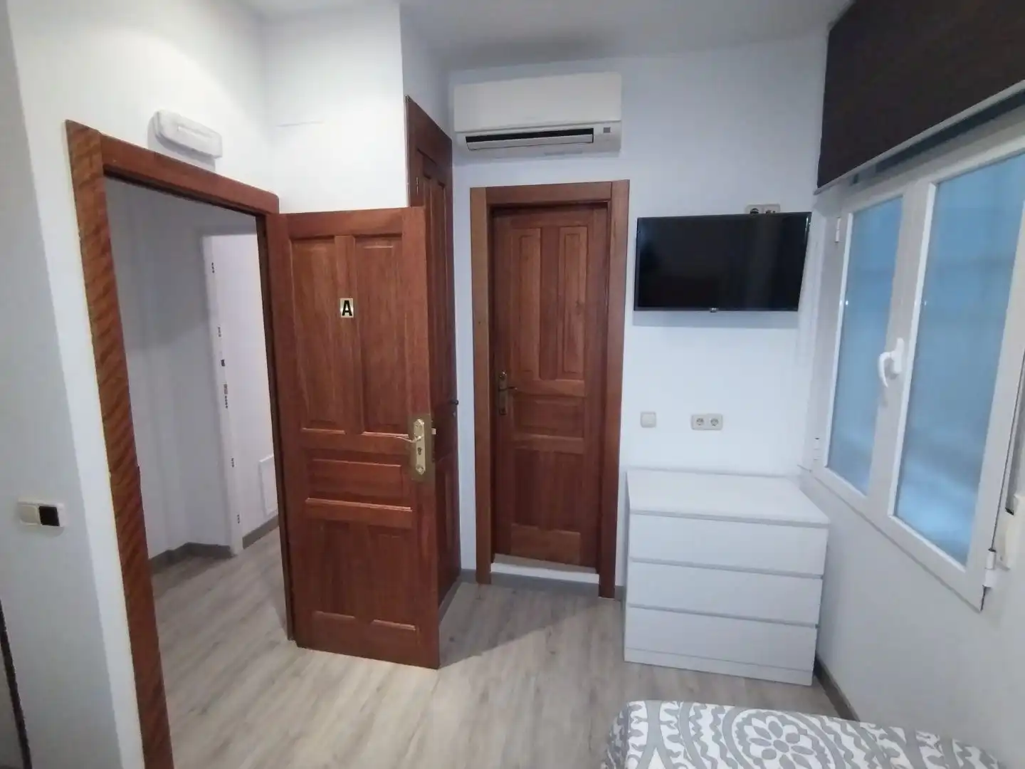 Bedroom of Flat for rent in Madrid  with Air Conditioner, Heating and Furnished