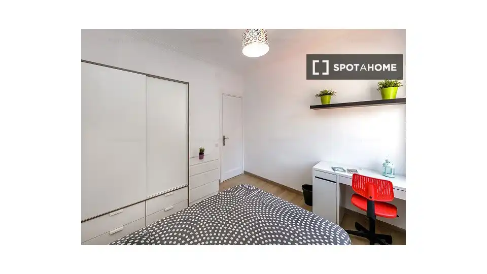 Bedroom of Flat for rent in Barcelona  with Air Conditioner, Heating and Furnished
