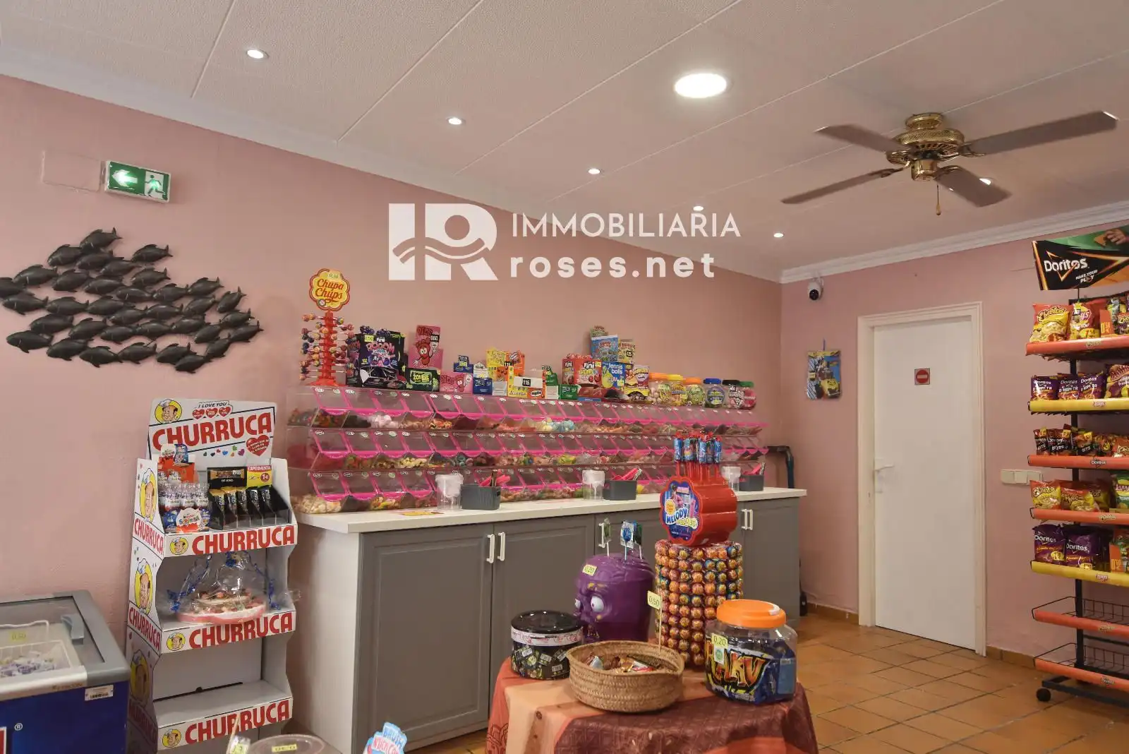 Local en traspaso en Roses con Amueblado