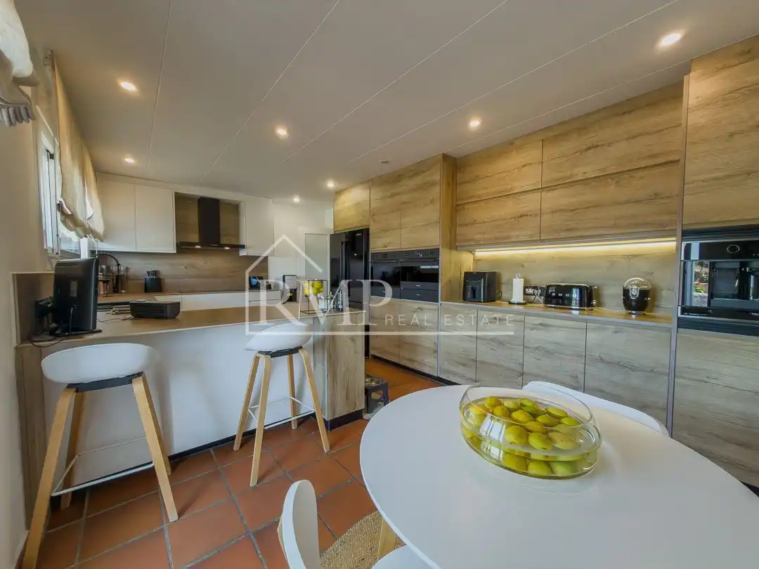 Kitchen of Detached homes for sale in Sant Andreu de Llavaneres  with Air Conditioner, Heating and Terrace
