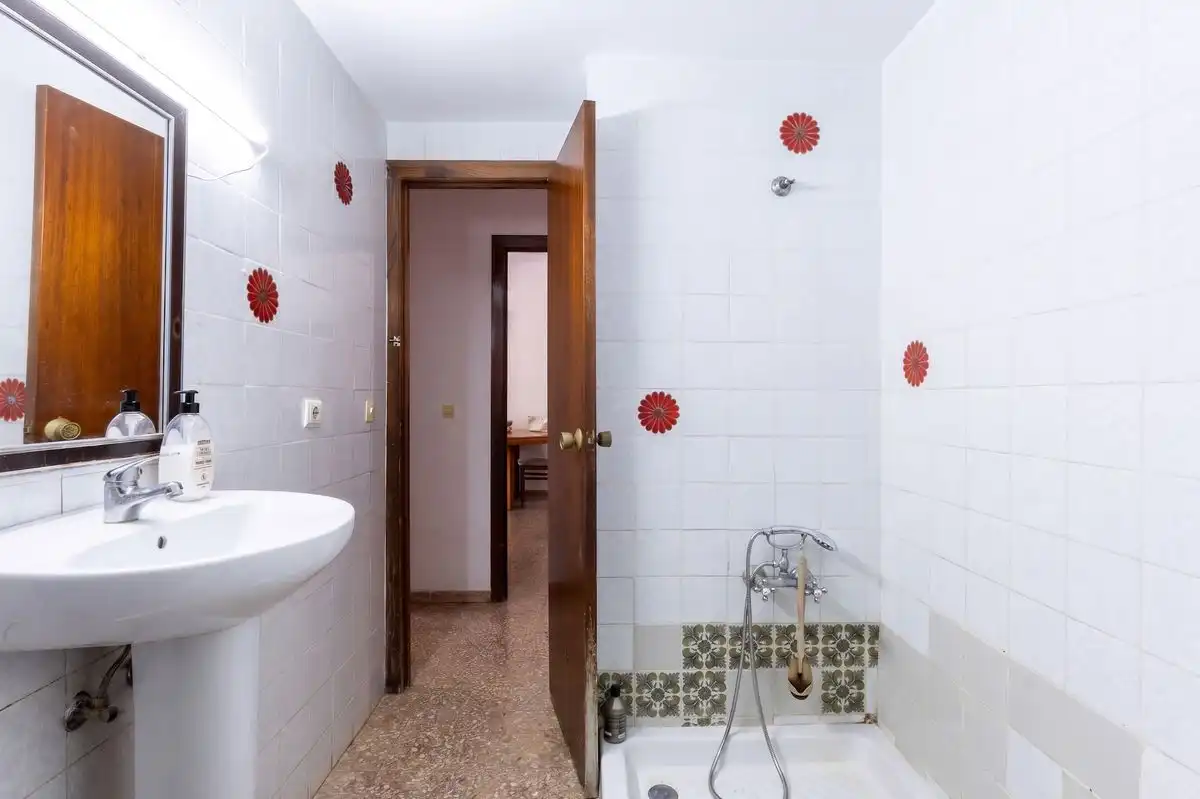 Bathroom of Ground floor for sale in Museros  with Heating, Terrace and Balcony