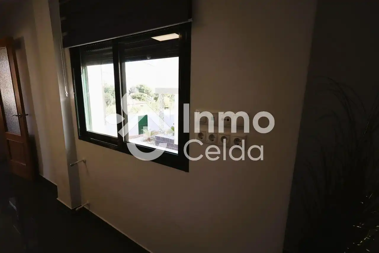 Casa adosada en venta en Chiva con Aire acondicionado, Calefacción y Terraza