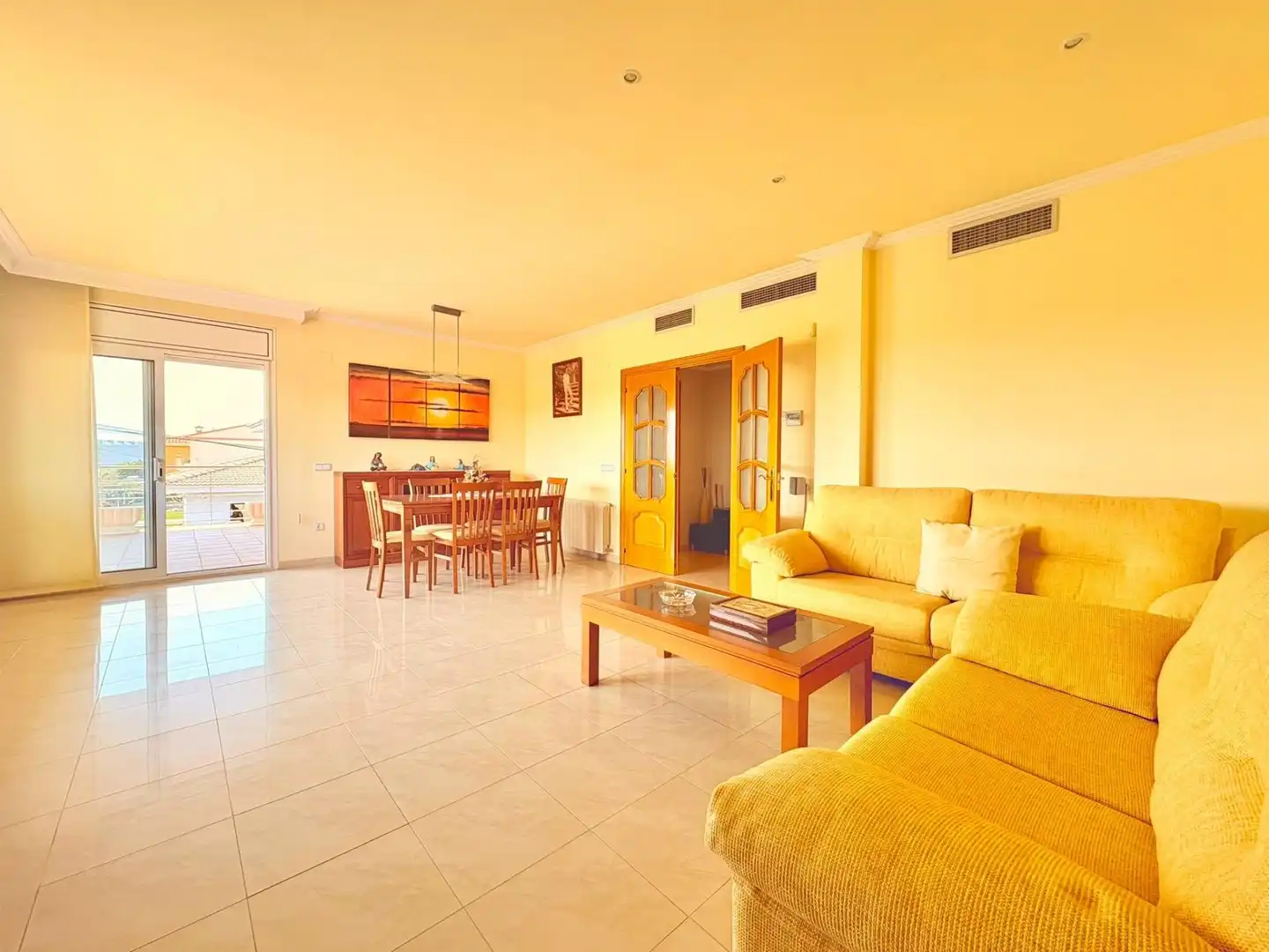 Sala de estar de Casa o chalet en venta en Vilamalla con Aire acondicionado, Calefacción y Terraza