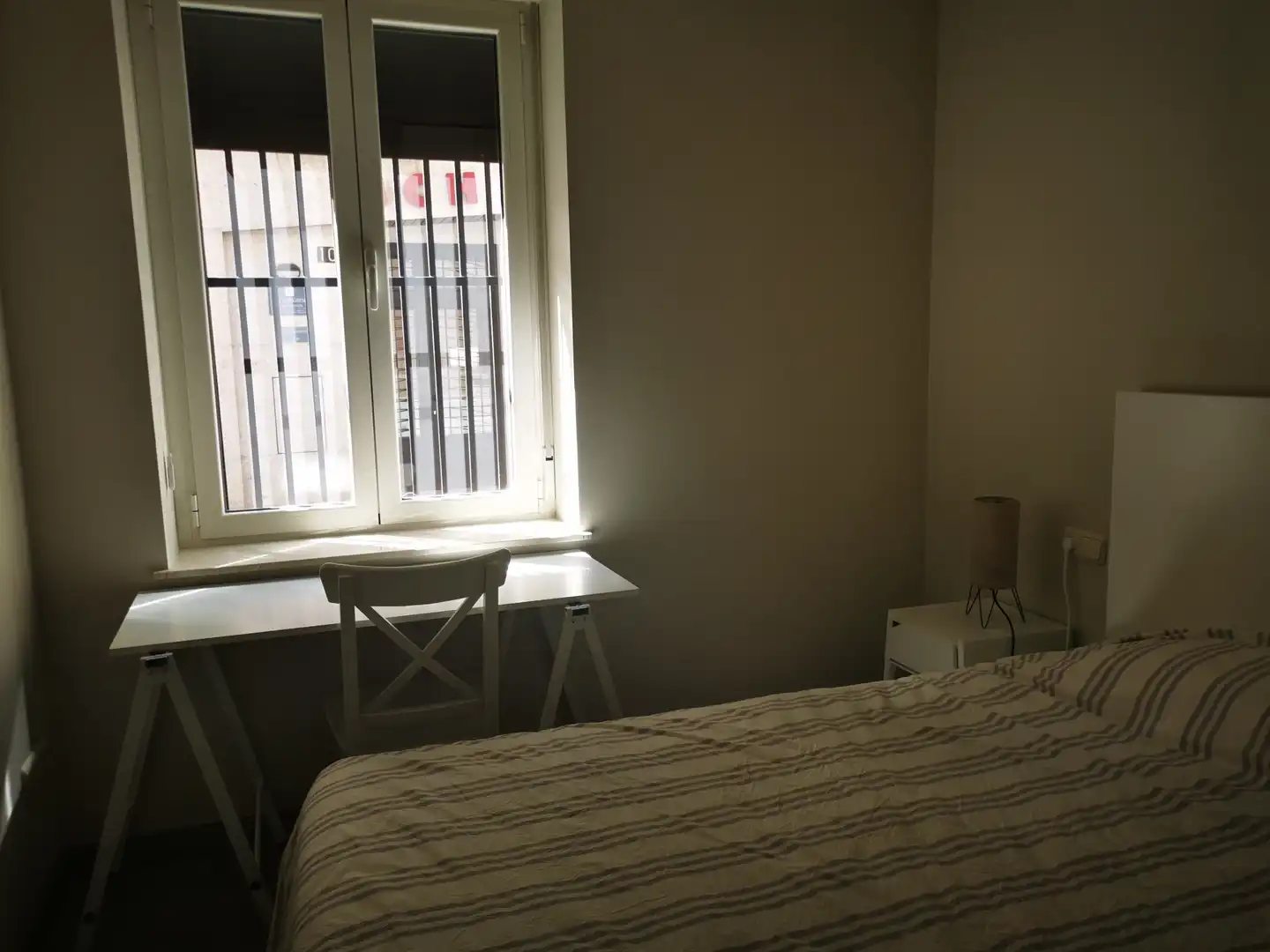 Bedroom of Flat for rent in Salamanca  with Air Conditioner, Heating and Parquet flooring