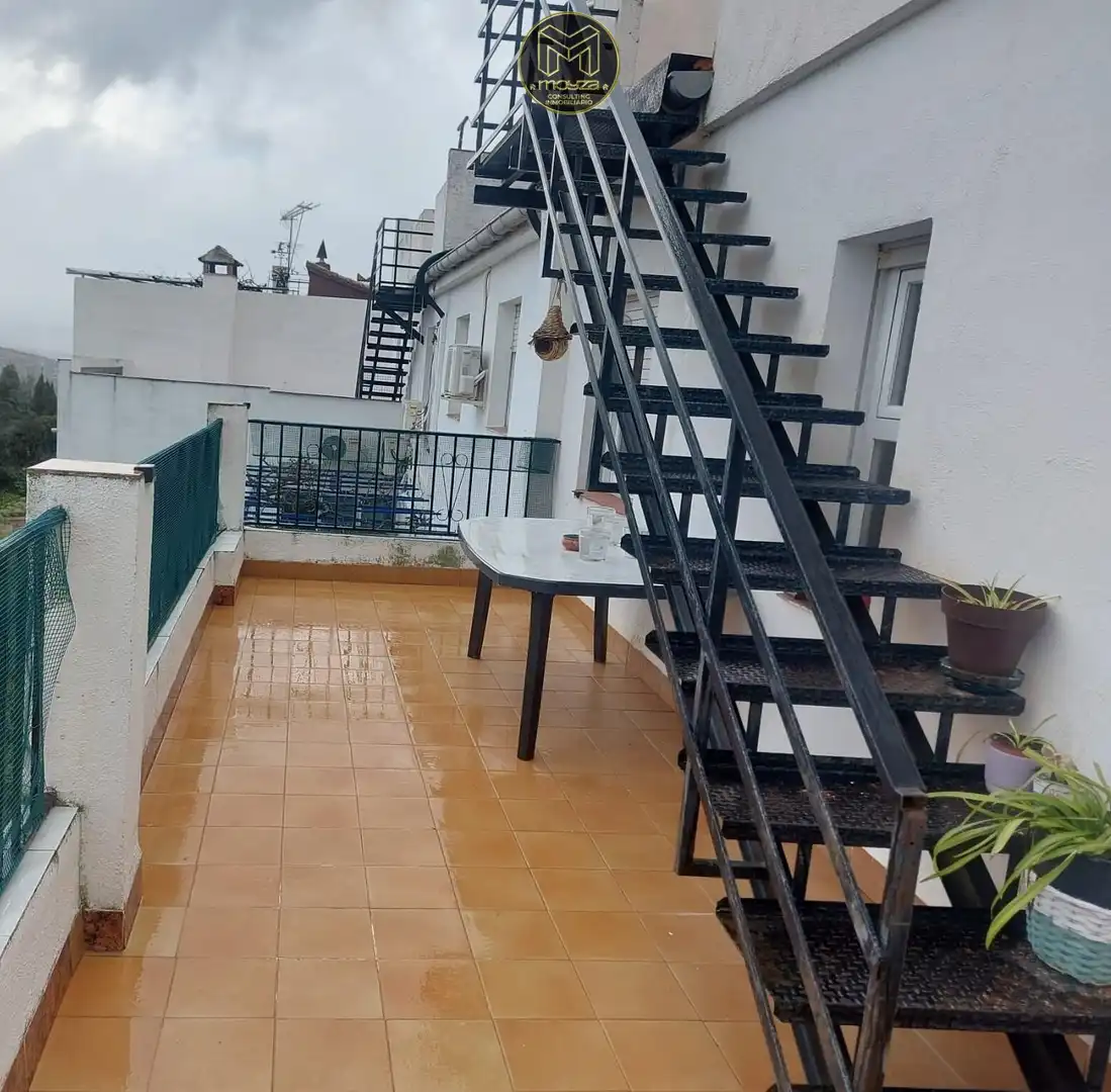 Terraza de Piso en venta en La Guardia de Jaén con Aire acondicionado, Terraza y Amueblado