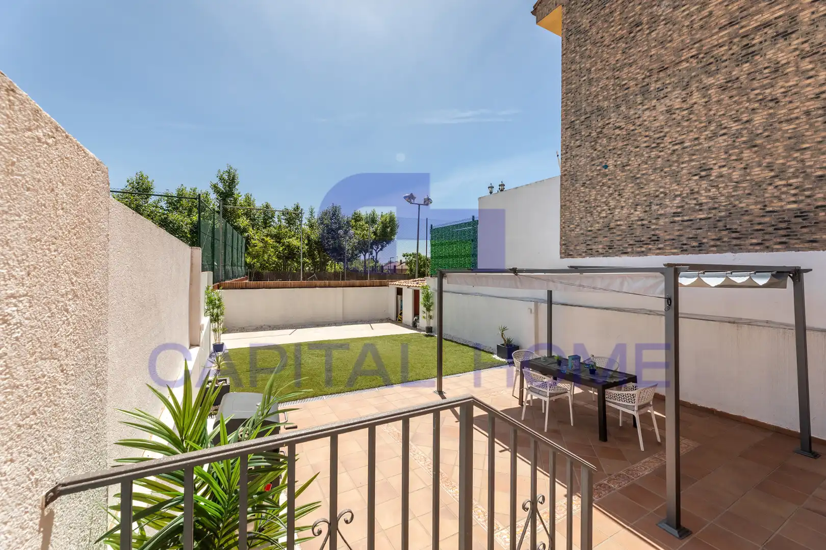 Terraza de Casa adosada en venta en Navalcarnero con Aire acondicionado, Calefacción y Jardín privado