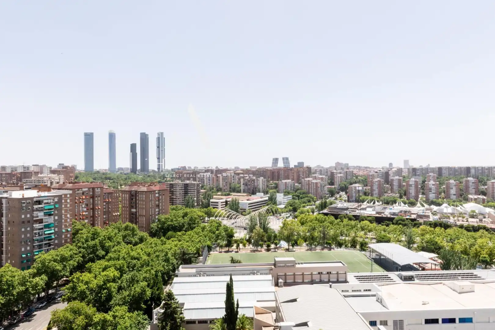 Vista exterior de Piso en venta en Madrid con Aire acondicionado, Calefacción y Jardín privado