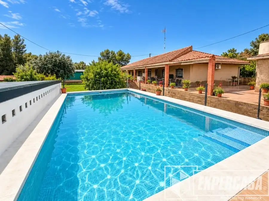 Swimming pool of Houses for sale in Poble Nou