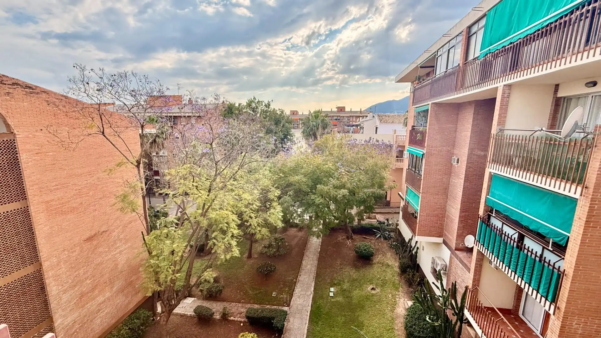 Vista exterior de Piso en venta en Benalmádena