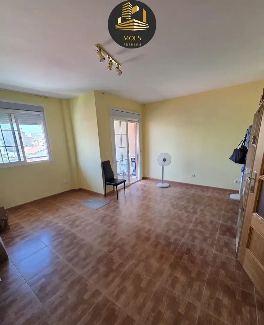 Living room of Flat for sale in Mengíbar  with Air Conditioner, Terrace and Storage room