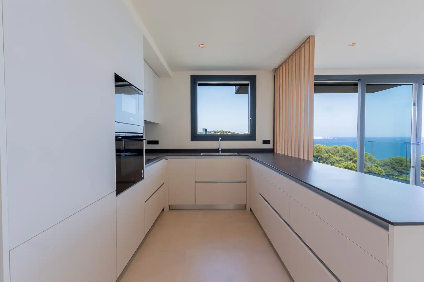 Cuina de Apartament en venda en Calonge i Sant Antoni amb Aire condicionat, Calefacció i Piscina comunitària