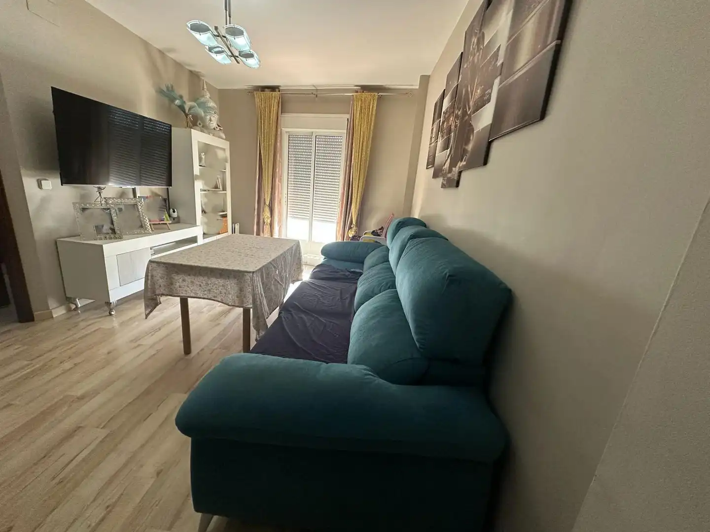 Sala d'estar de Pis en venda en Los Palacios y Villafranca amb Balcó