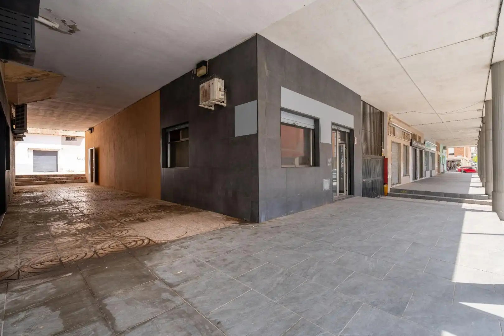 Local comercial en venda a Nueva Andalucía, imagen 2