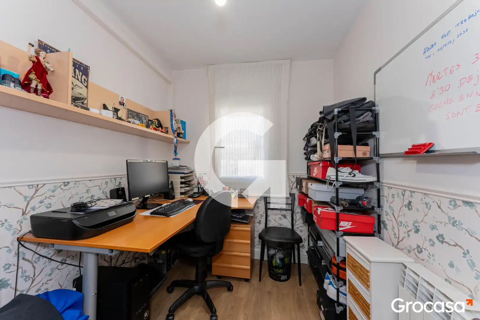 Dormitori de Casa adosada en venda en Cornellà de Llobregat amb Aire condicionat, Calefacció i Terrassa