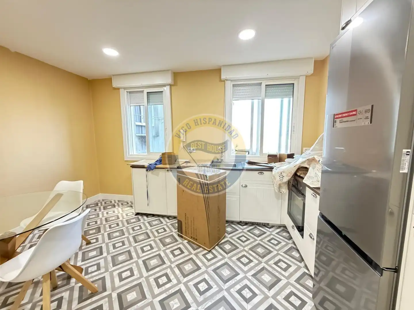 Cocina de Piso de alquiler en Vigo  con Calefacción, Parquet y Amueblado