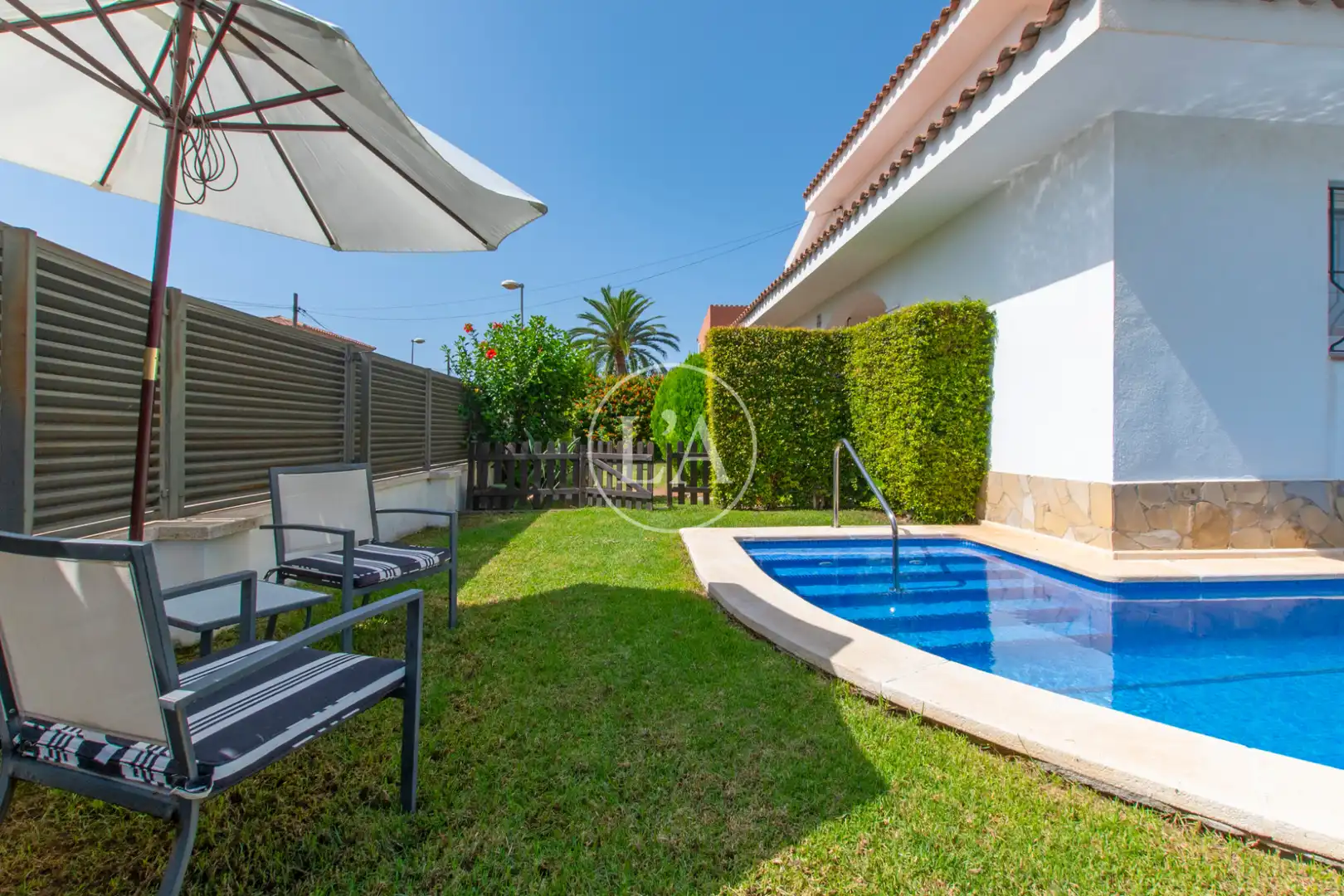 Detached house with pool for sale in Carrer Cèsar Martinell, imagen 5