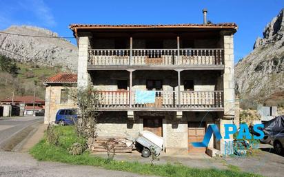 Vista exterior de Casa o xalet en venda en Miera amb Calefacció i Balcó