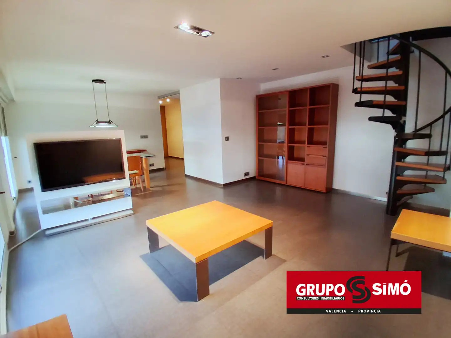 Maisonette zur Miete in Massamagrell mit Klimaanlage, Terrasse und Möbliert