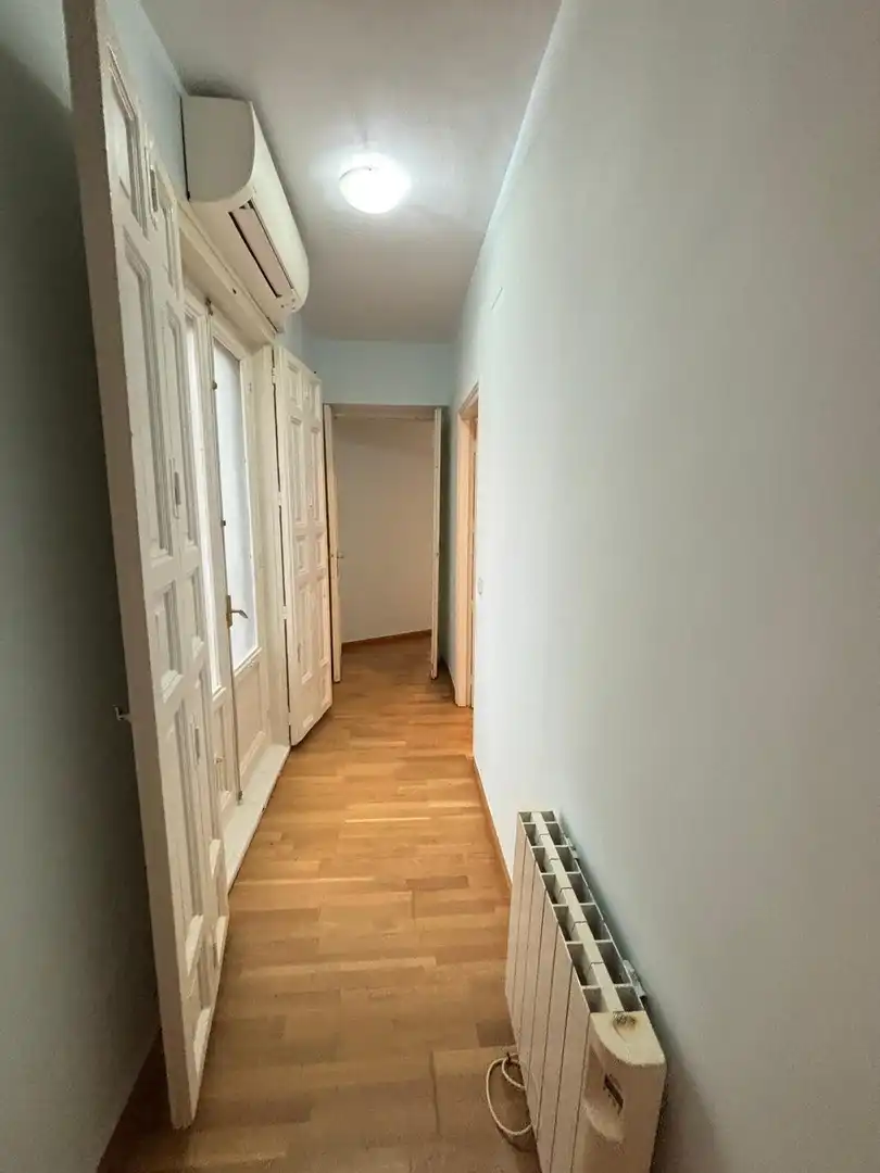 Piso de alquiler en Calle de los Madrazo, Cortes - Huertas