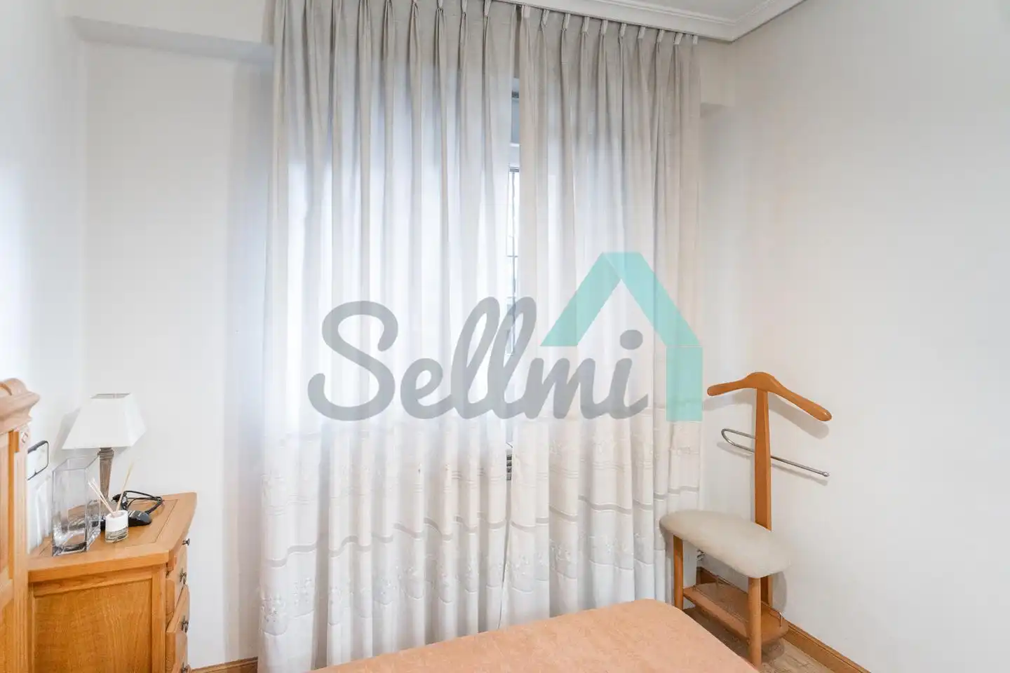 Bedroom of Flat for rent in Oviedo   with Heating, Parquet flooring and Storage room