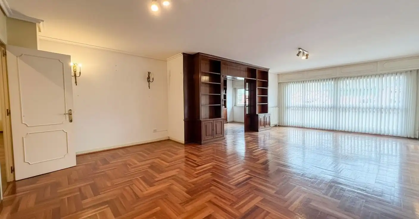 Sala de estar de Piso en venta en Vigo  con Calefacción, Horno y Lavadora