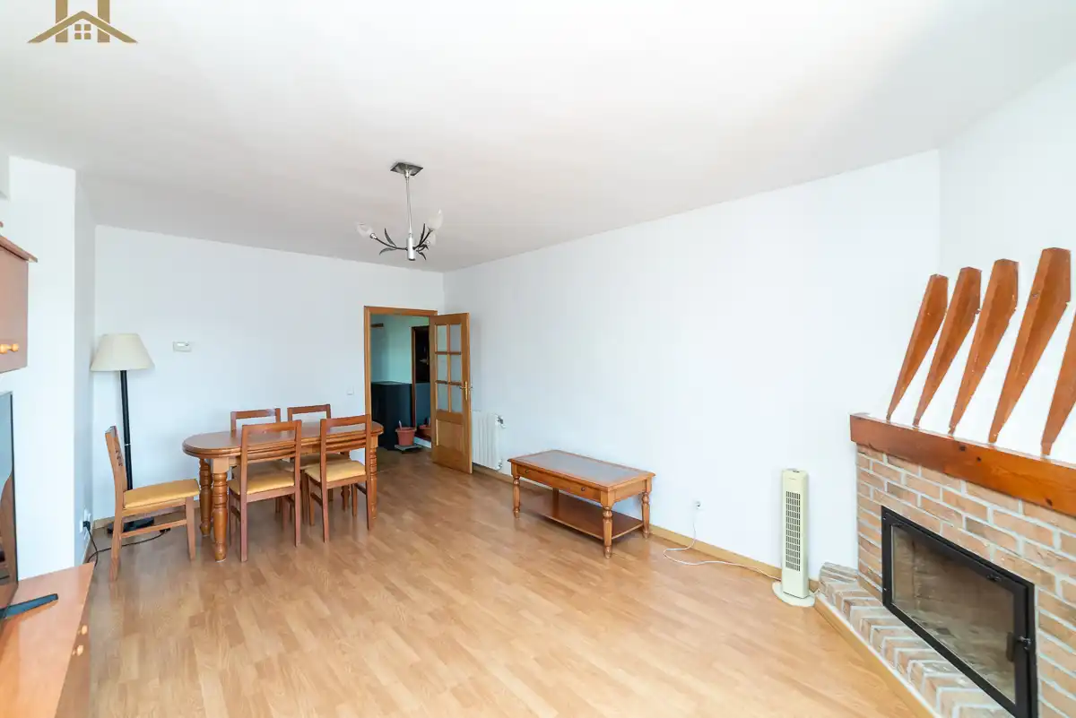 Sala d'estar de Pis en venda en Guadarrama amb Calefacció, Traster i Piscina comunitària