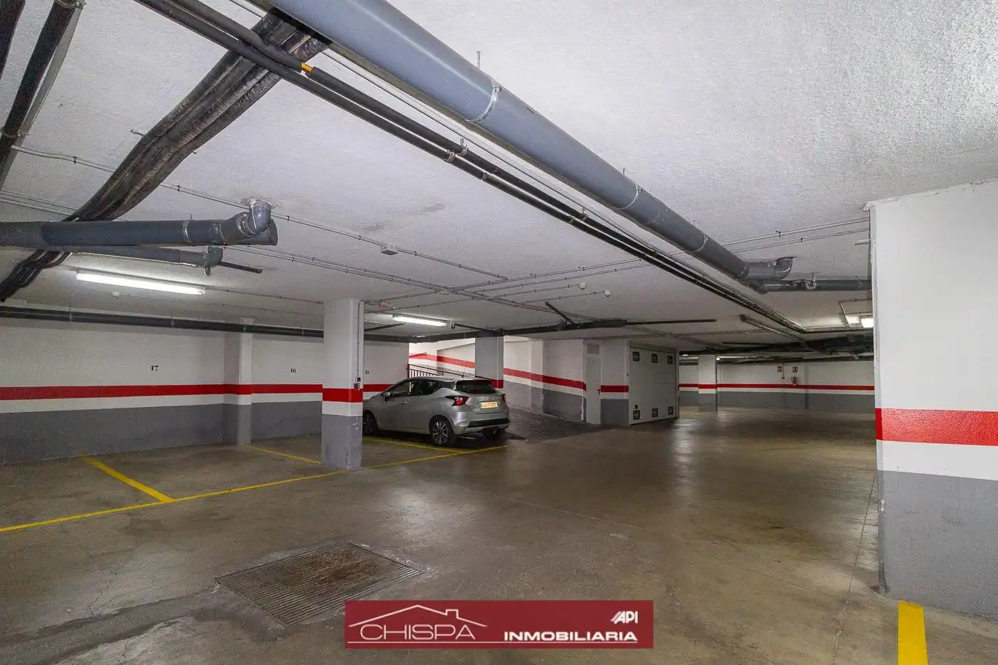 Parking de Piso en venta en Náquera con Terraza, Trastero y Piscina comunitaria