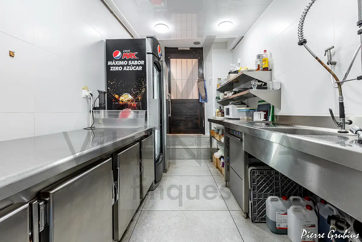 Kitchen of Commercial properties for rent in Falset  with Air Conditioner, Heating and Terrace