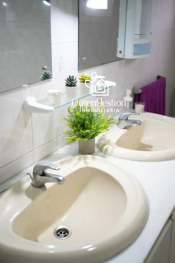 Bathroom of Country homes for sale in O Pereiro de Aguiar   with Furnished and Balcony