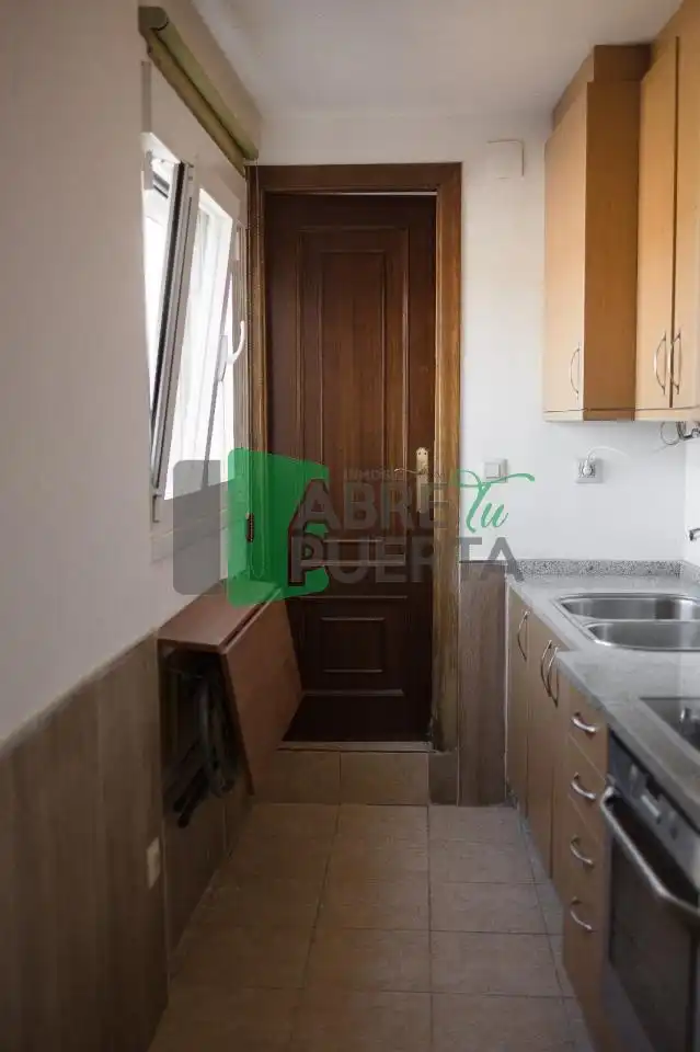 Cocina de Casa o chalet en venta en Ourense Capital  con Calefacción, Jardín privado y Amueblado