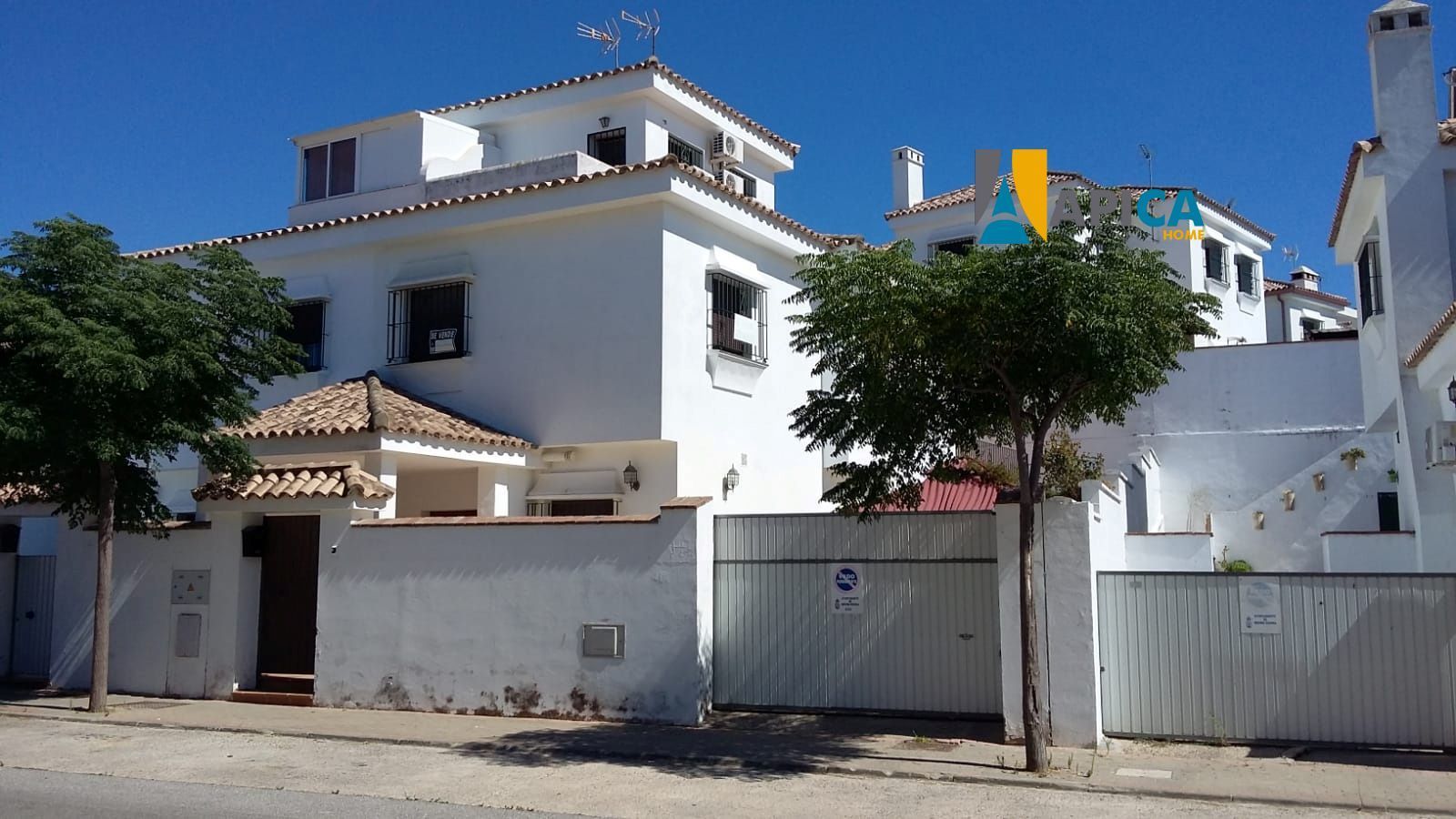 Exterior view of Duplex for sale in Medina Sidonia  with Terrace, Storage room and Furnished
