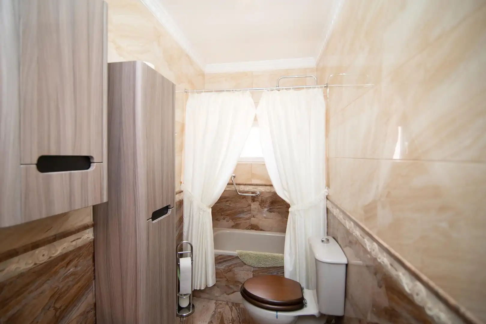 Bathroom of Houses for sale in Chiclana de la Frontera  with Air Conditioner, Private garden and Storage room