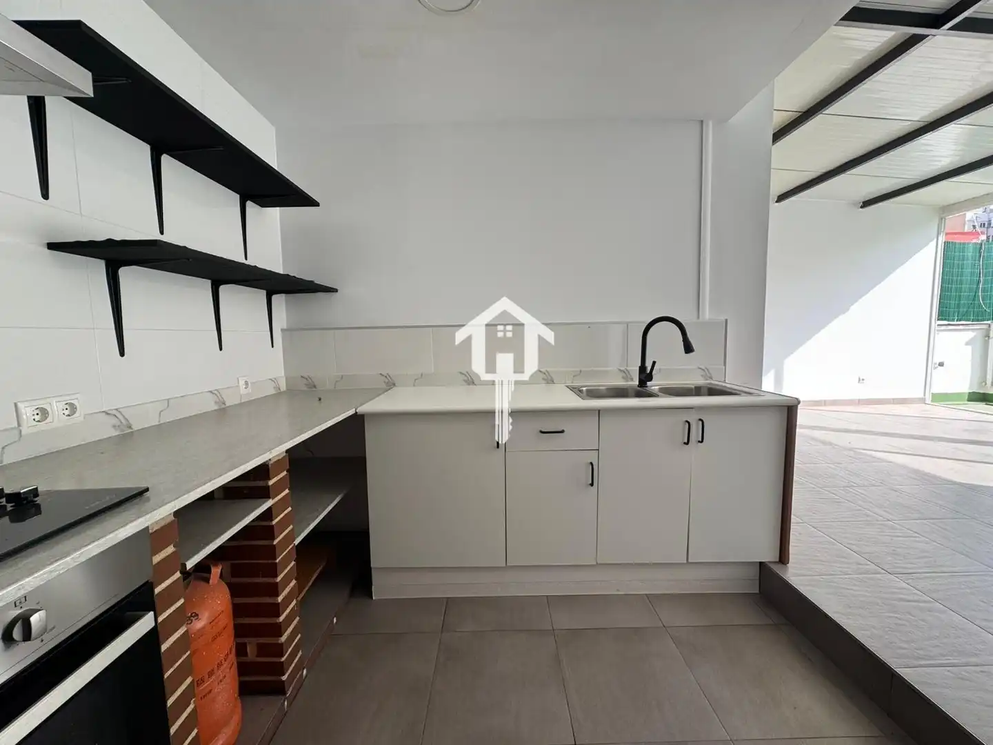 Cocina de Casa adosada en venta en Alicante / Alacant con Terraza, Trastero y Amueblado