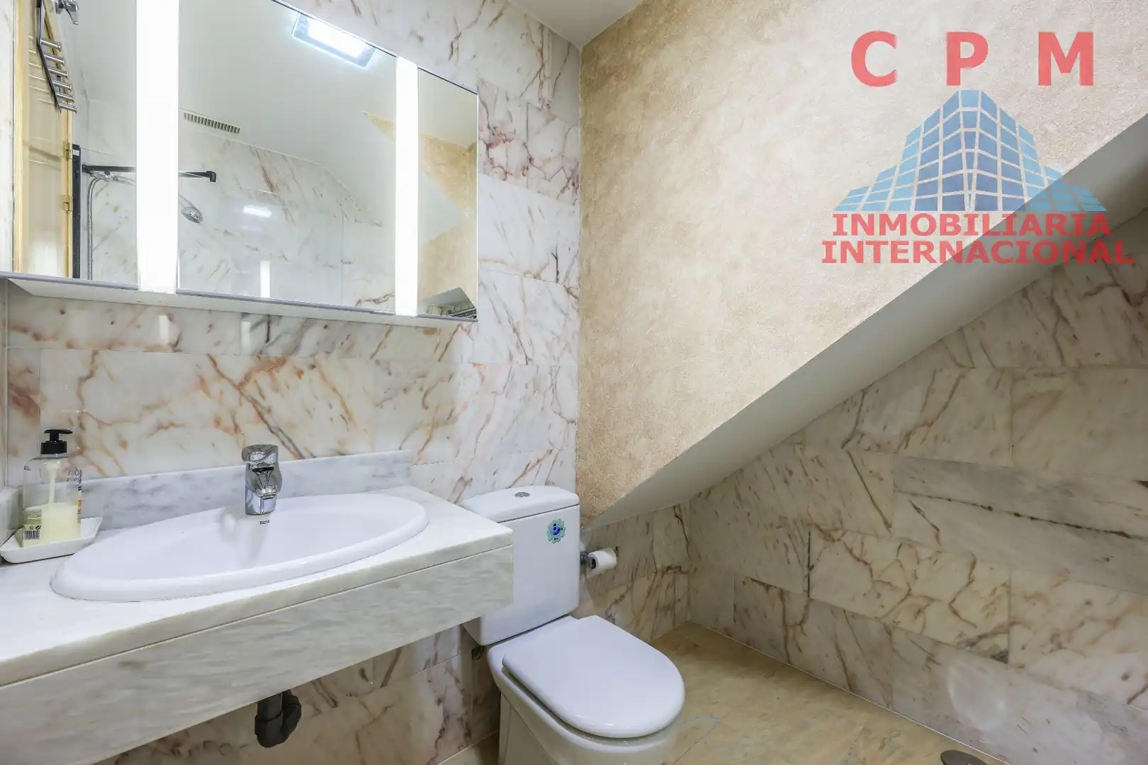 Badezimmer von Wohnung zur Miete in Madrid mit Klimaanlage, Heizung und Parkett