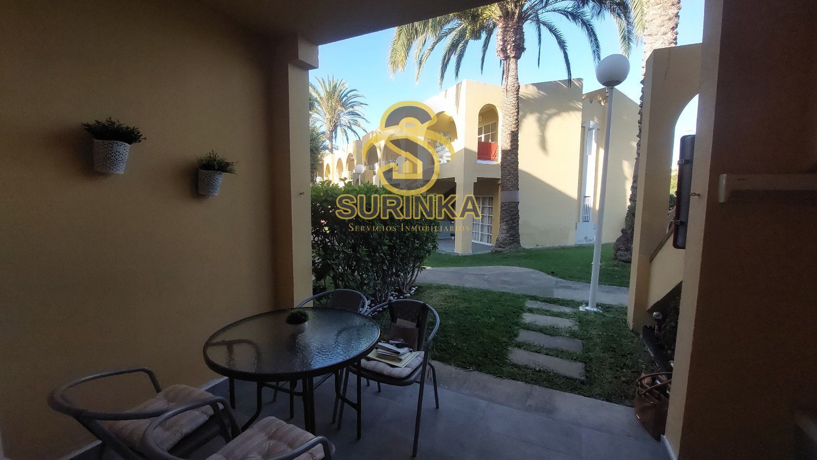 Terrassa de Apartament de lloguer en San Bartolomé de Tirajana amb Terrassa, Piscina i Moblat