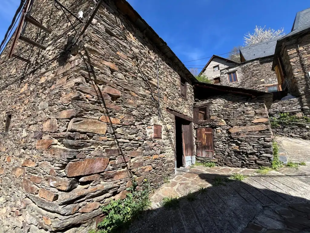 Vista exterior de Casa o xalet en venda en Bausen