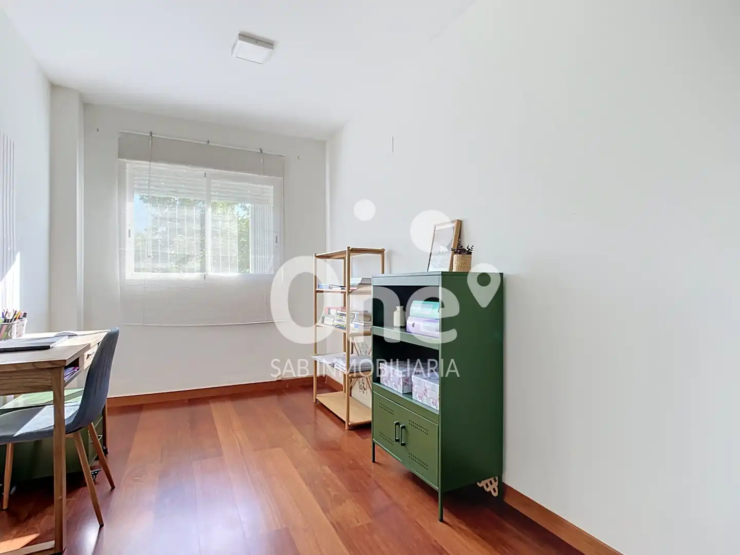 Bedroom of Flat for sale in Paterna  with Air Conditioner, Heating and Parquet flooring