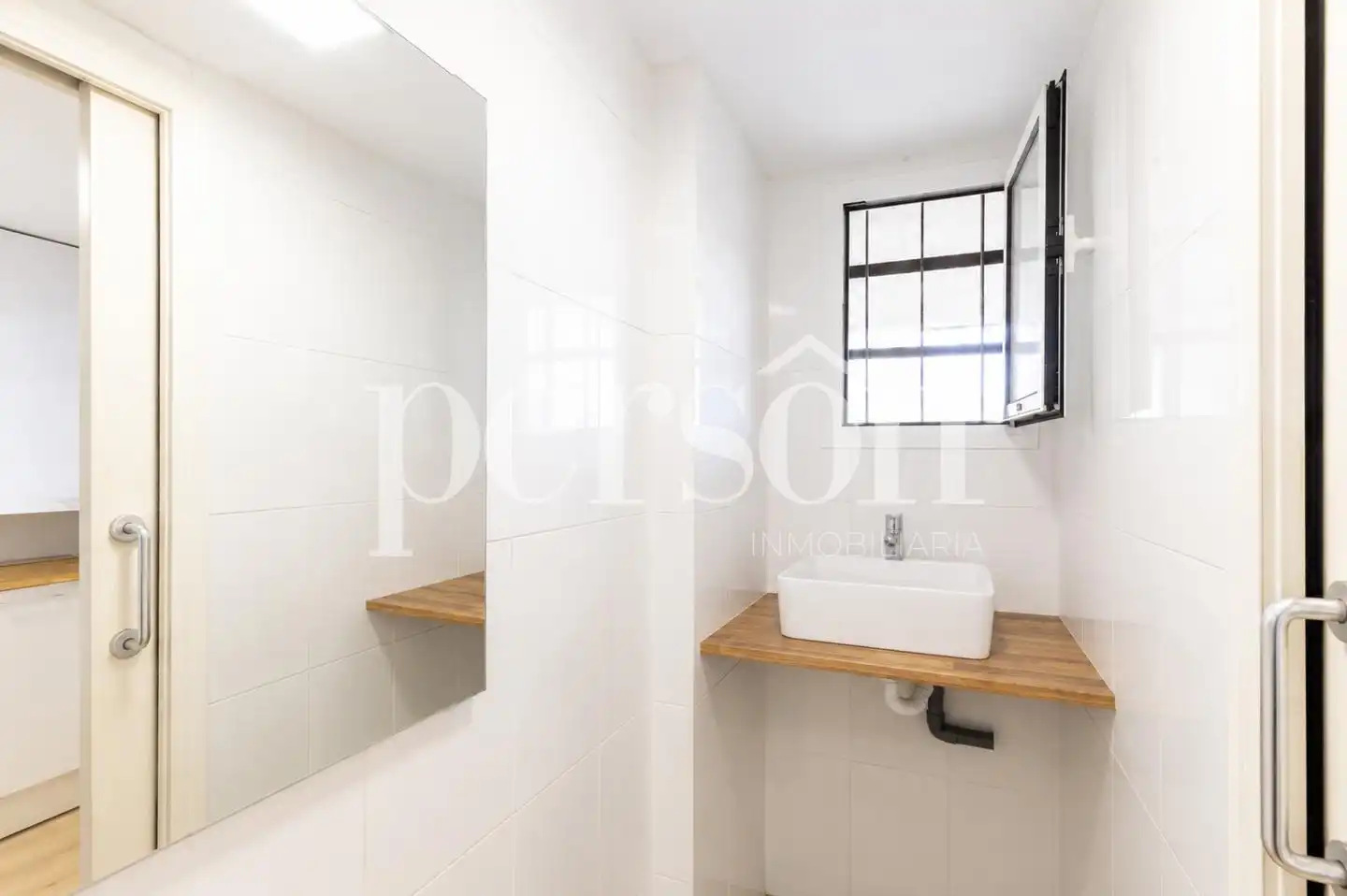 Bathroom of Houses for sale in Silla  with Air Conditioner and Terrace