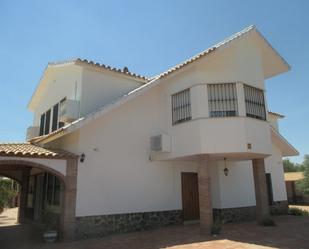 Vista exterior de Finca rústica en venda en Olvera amb Aire condicionat, Terrassa i Piscina