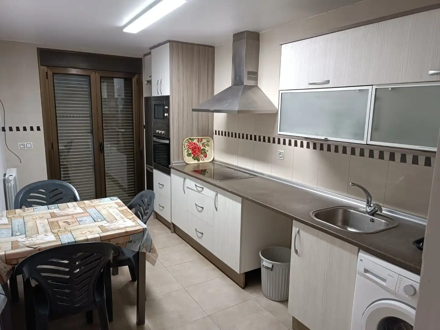 Küche von Wohnung zur Miete in Lécera mit Privatgarten, Terrasse und Abstellraum