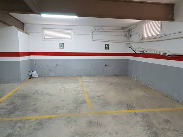 Garaje en Alquiler en Calle Països Catalans, 36 en Mas Trader - Corral d'En Tort - Corral d'En Cona