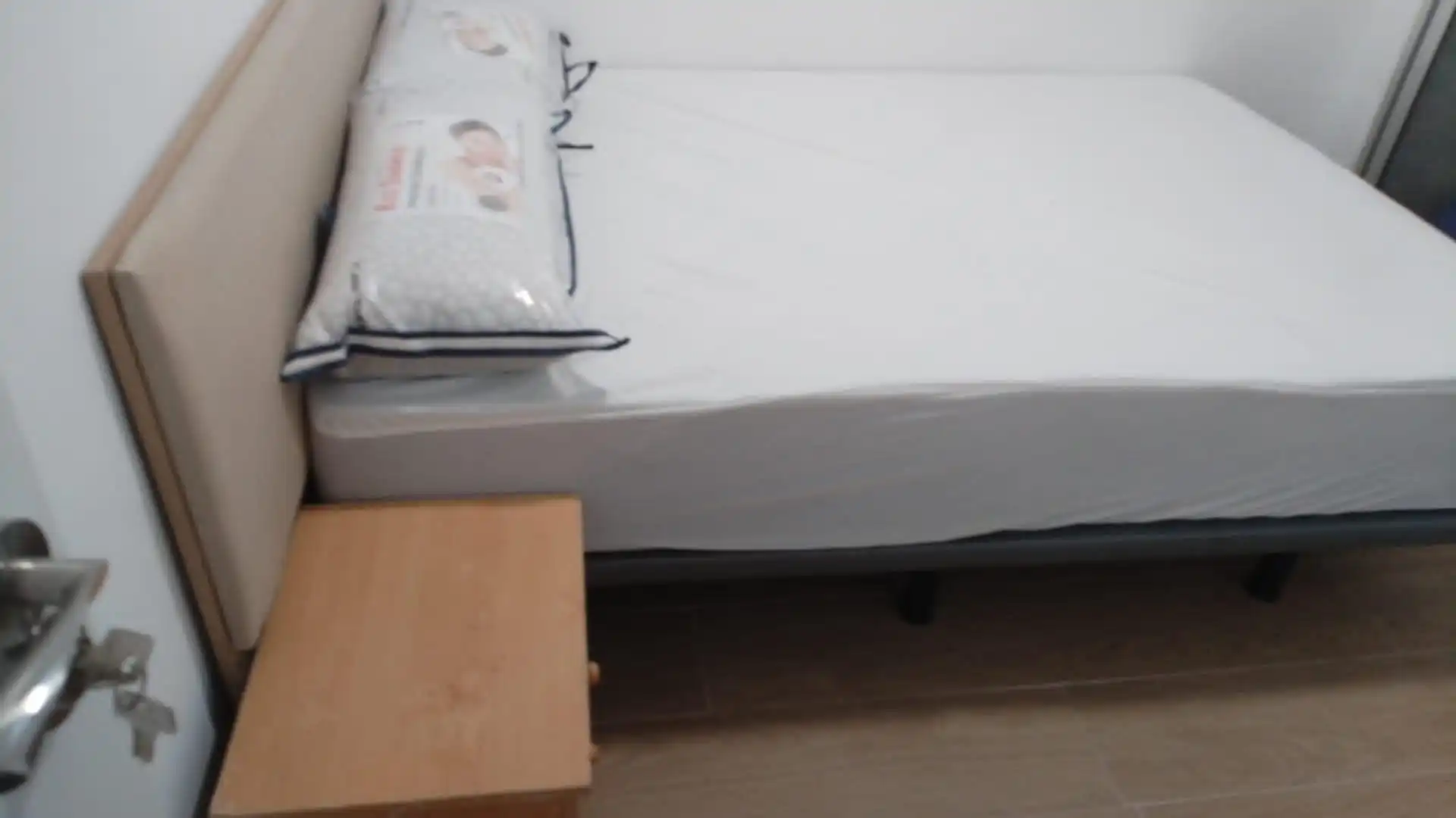 Habitación de Piso en venta en San Juan de Aznalfarache con Aire acondicionado