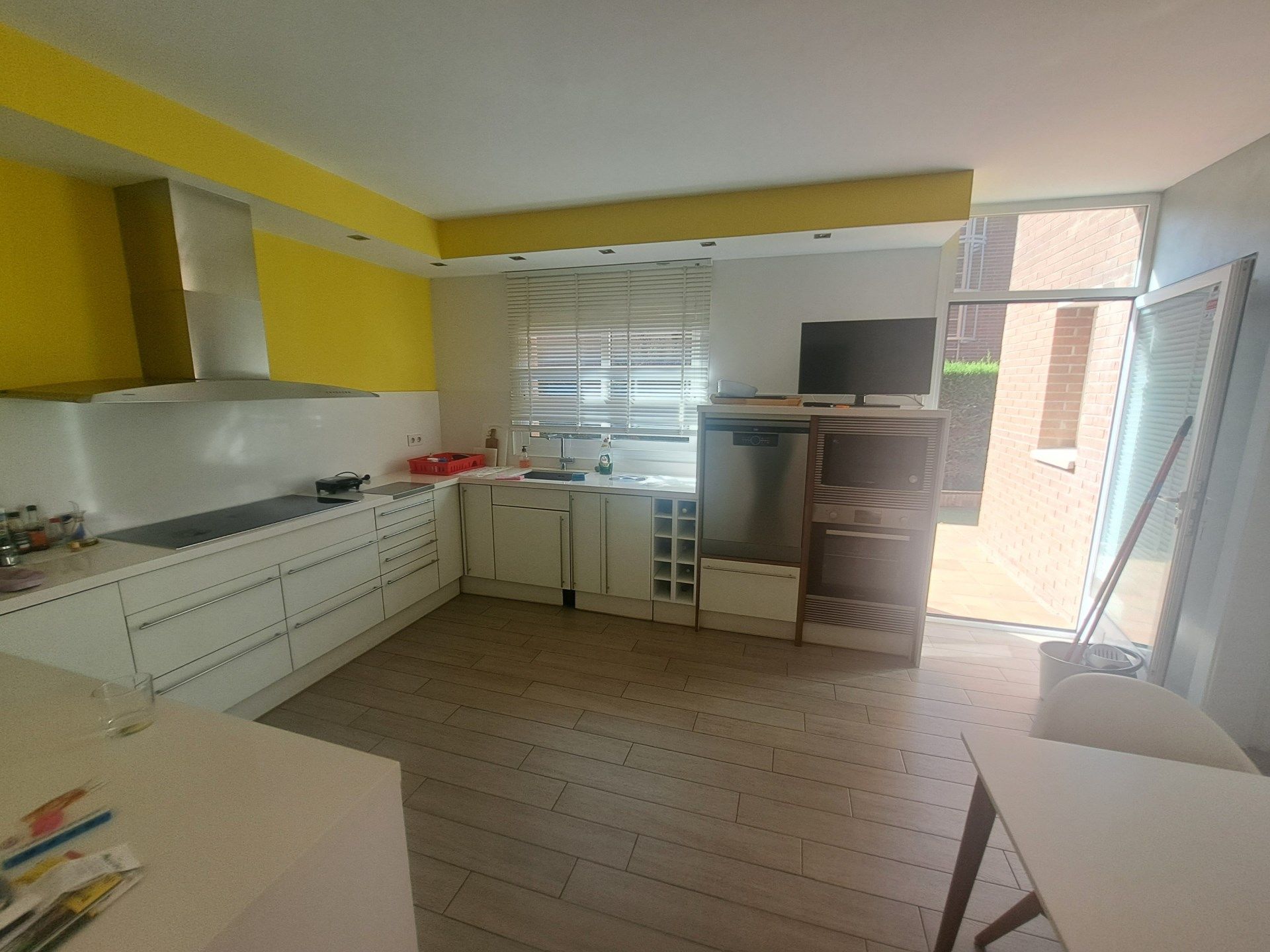 Cuina de Casa o xalet en venda en Sant Cugat del Vallès amb Calefacció, Traster i Piscina