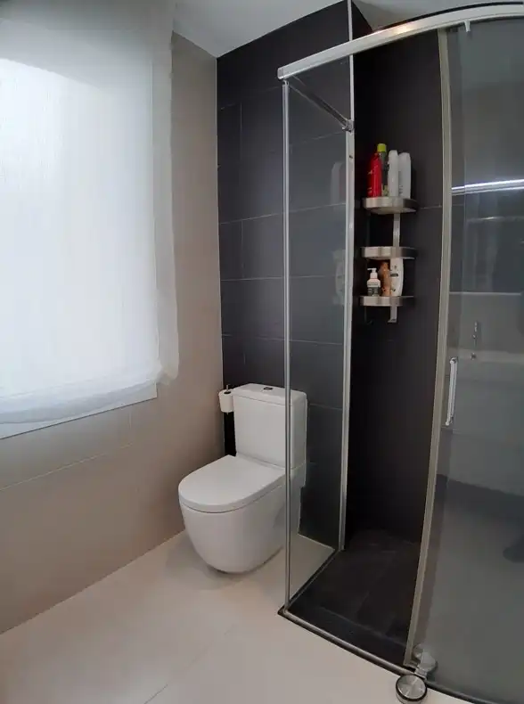 Bathroom of Flat for sale in Bilbao   with Heating, Storage room and Furnished