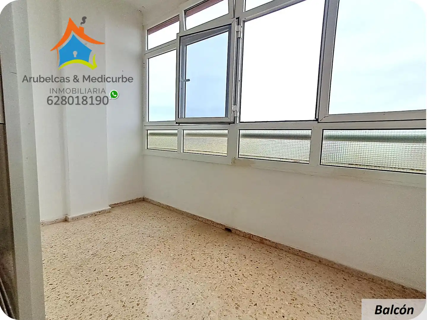 Terraza de Piso en venta en Las Palmas de Gran Canaria con Amueblado, Horno y Balcón