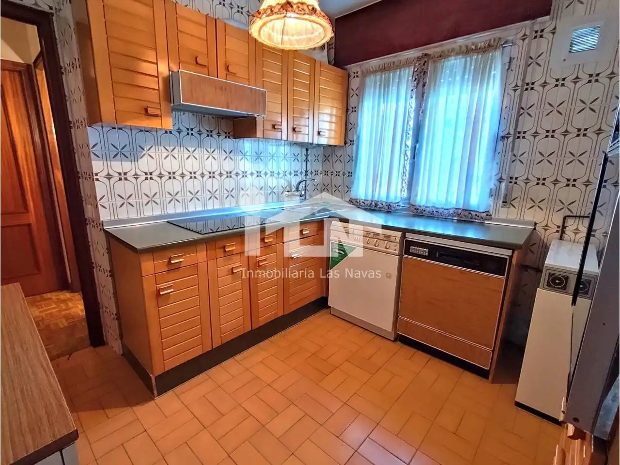 Cocina de Piso en venta en Las Navas del Marqués  con Calefacción, Parquet y Terraza