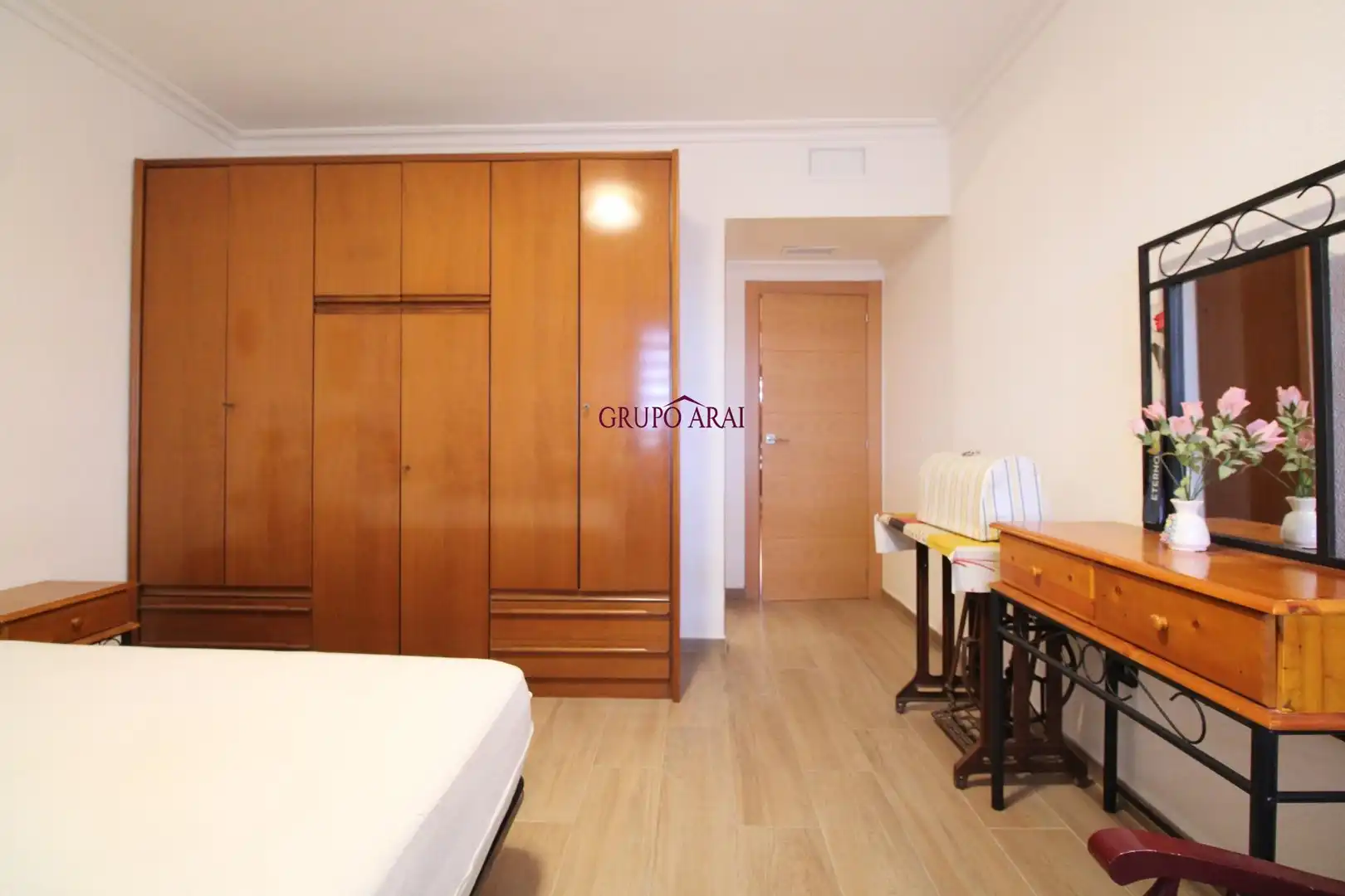 Dormitori de Casa o xalet en venda en Alicante / Alacant amb Aire condicionat, Calefacció i Jardí privat